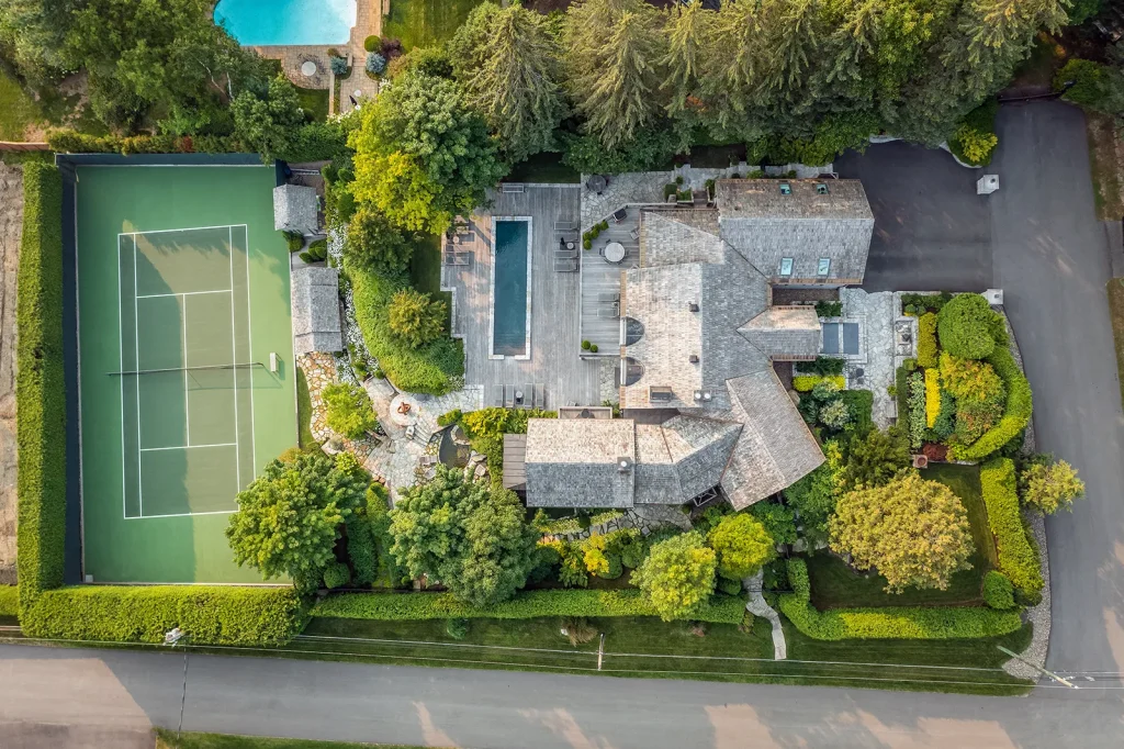 261 Alpin st-sauveur million dollar property landscaping swimming pool stone terrace tennis court drone aerial
